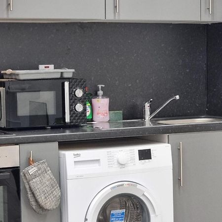 Brand New Flat Close To Turnpike Lane Tube Station London Exterior foto