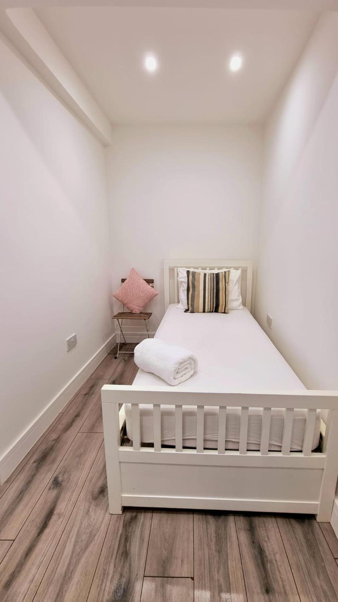 Brand New Flat Close To Turnpike Lane Tube Station London Exterior foto